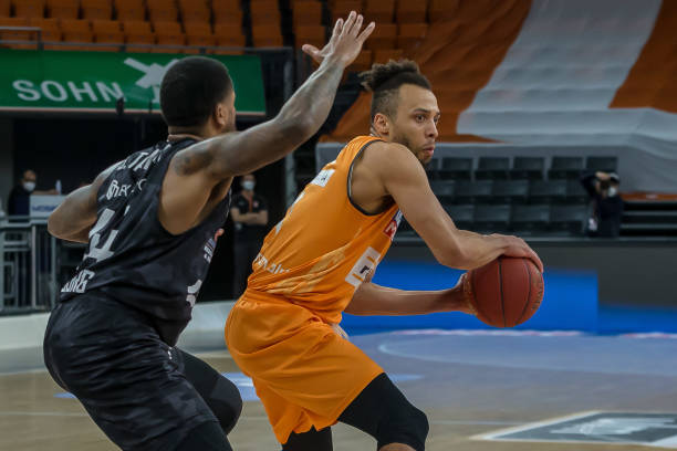 能够通过自 能够通过自