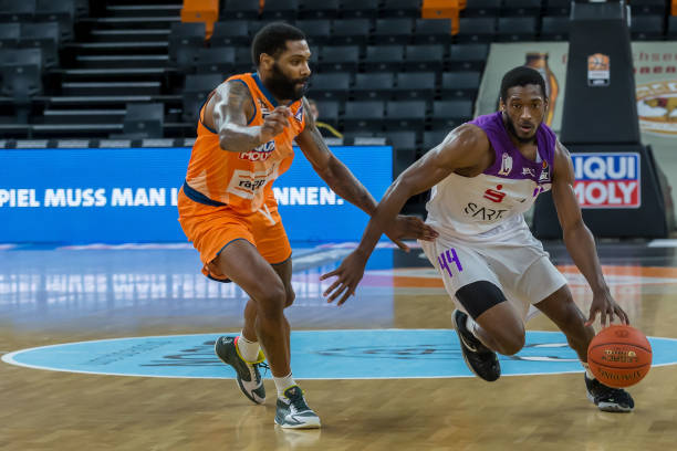 篮网防线的 篮网防线的