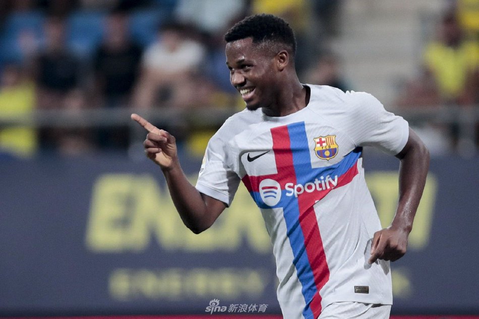 阵容调整的 阵容调整的