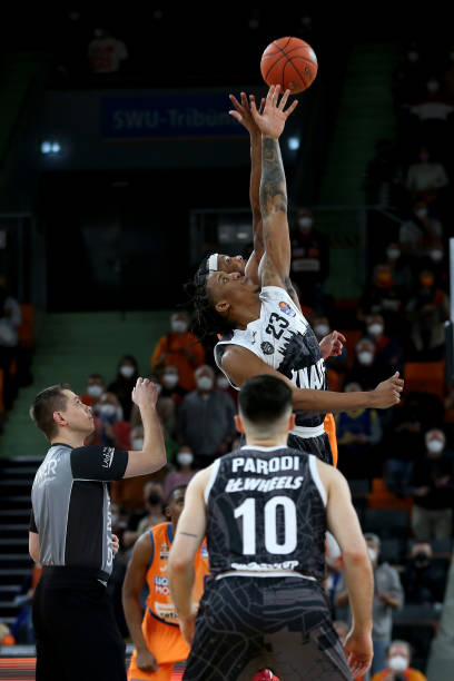 尤其是在世 尤其是在世